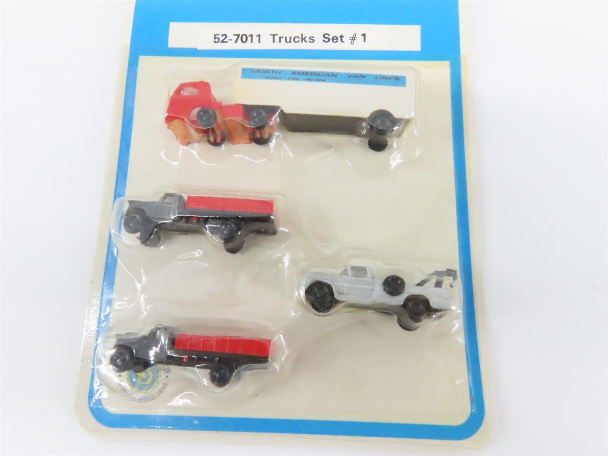 LOT of 10+ N Scale Kato/Tomix Car, Trucks, People Figures &amp; Sign Packs