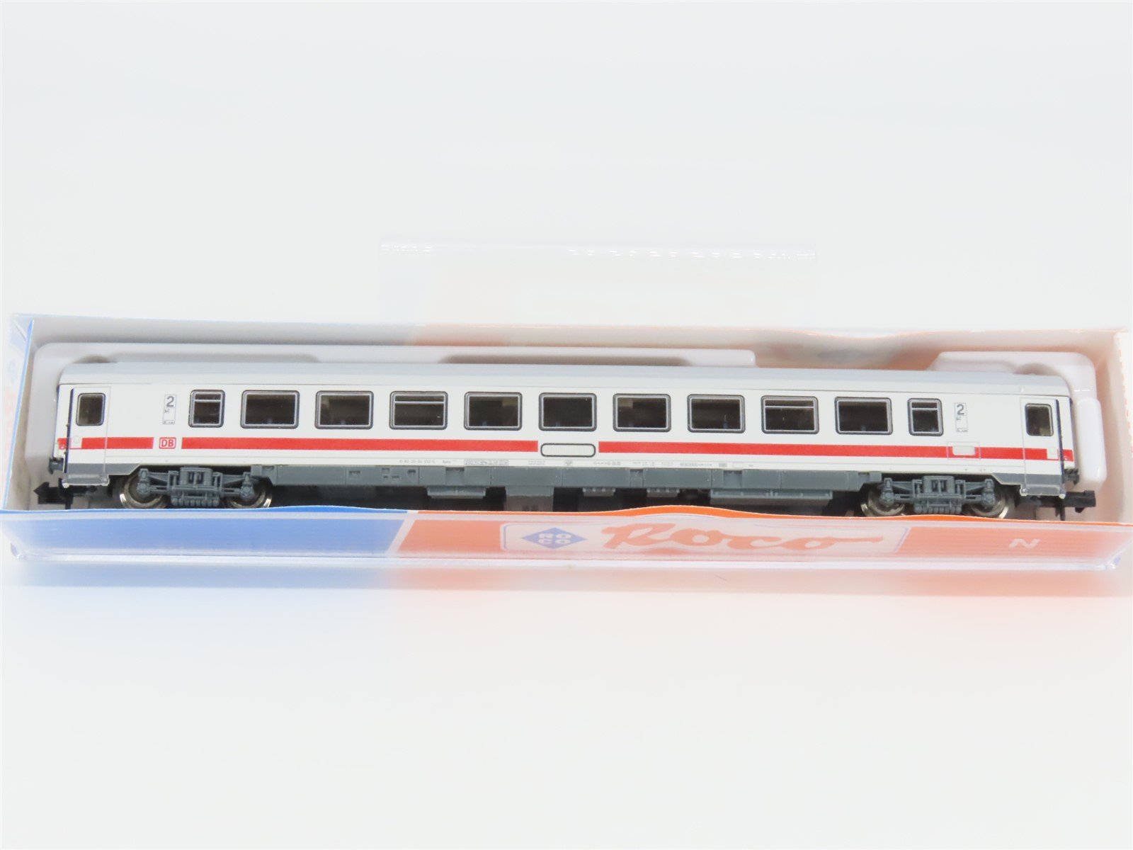 N Scale Roco 24421 DB Deutsche Bahn 2nd Class Coach Passenger