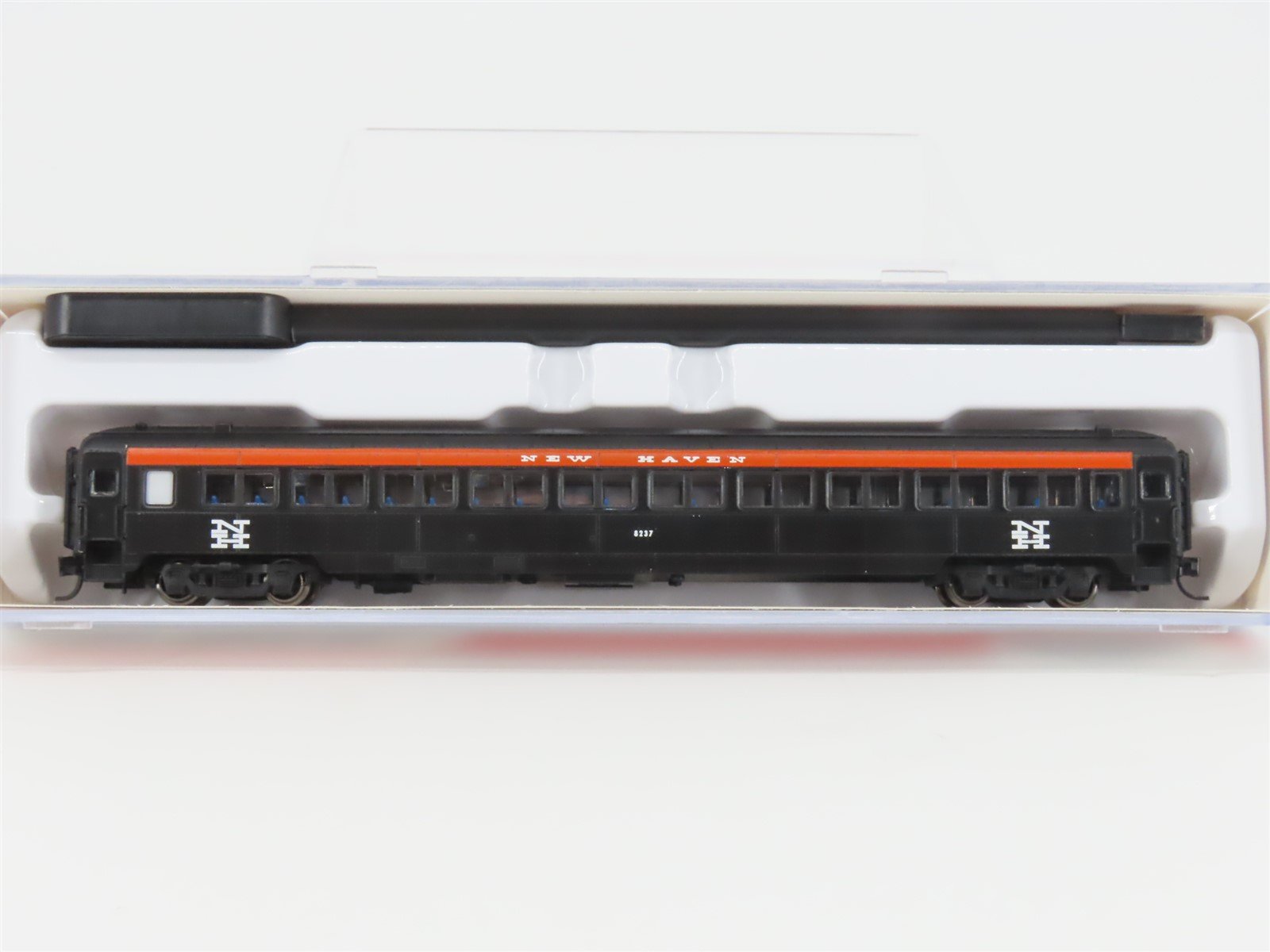 N Scale Rapido 509107 NH New Haven Railroad Coach Passenger #8237