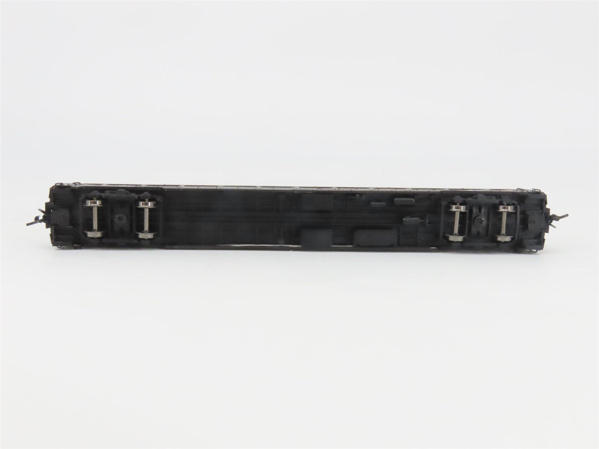 N Scale Rapido 509107 NH New Haven Railroad Coach Passenger #8237