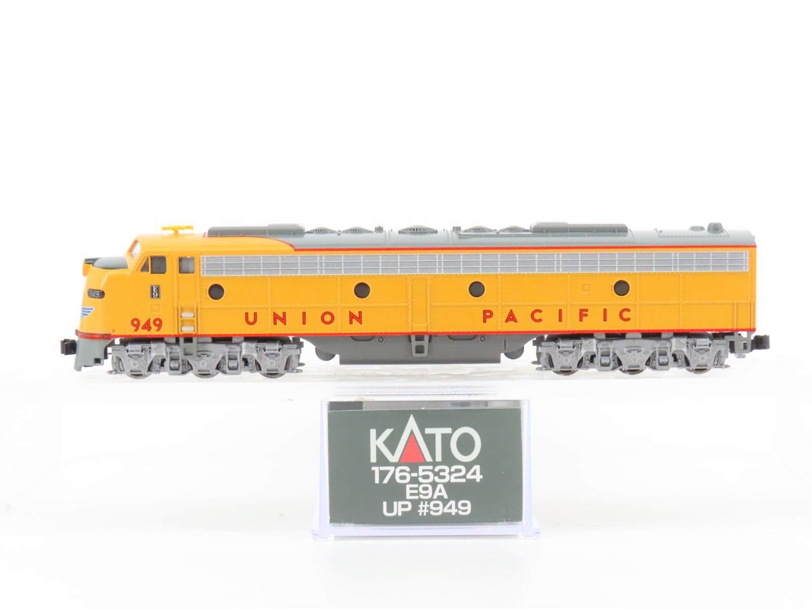 N Scale KATO 176-5324-LS UP Union Pacific E9A Diesel Loco #949 w/ DCC & Sound