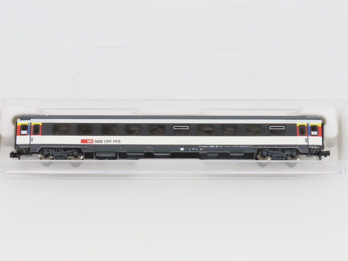 N Scale Fleischmann 890320 DB Deutsche Bahn 1st Class Coach Passenger