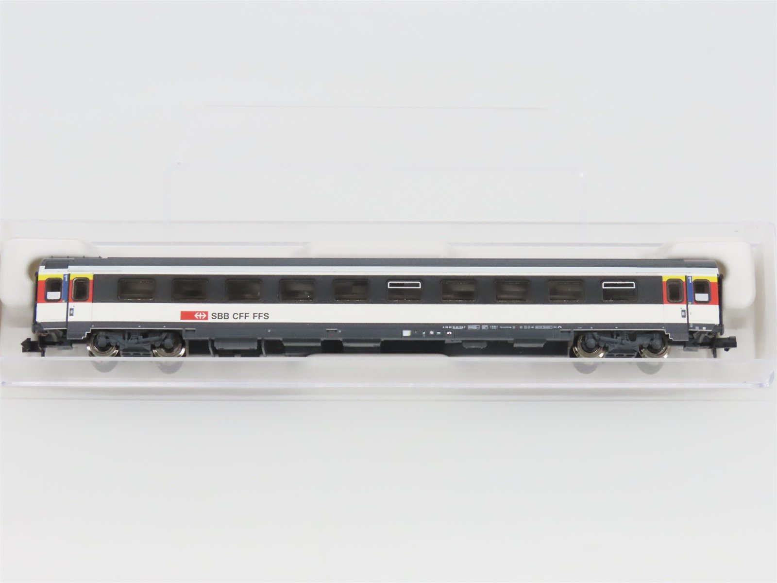 N Scale Fleischmann 890320 DB Deutsche Bahn 1st Class Coach Passenger