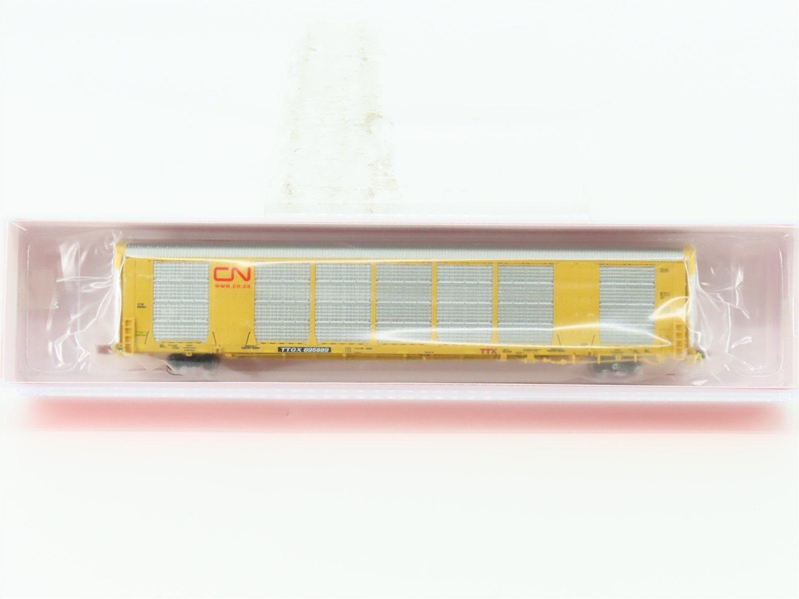N Scaletrains.com SXT32686 TTGX/CN Canadian National Auto Carrier #695889