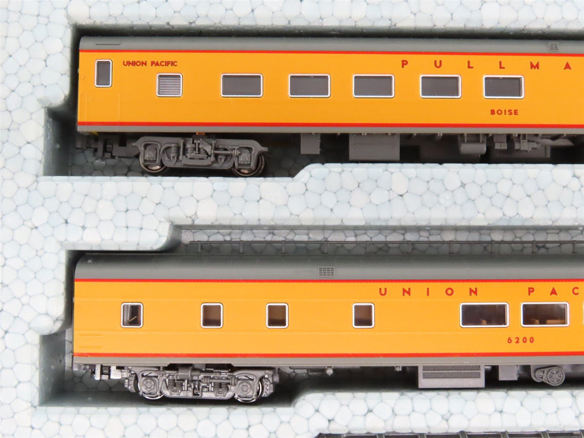 N KATO 106-088-1 UP City Of LA Passenger 11-Car Set w/Unitrack Display &amp; Lights