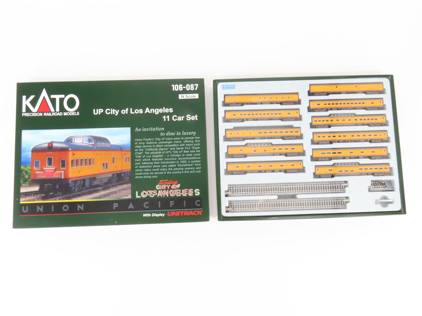 N KATO 106-087 UP City Of Los Angeles Passenger 11-Car Set w/Unitrack Display