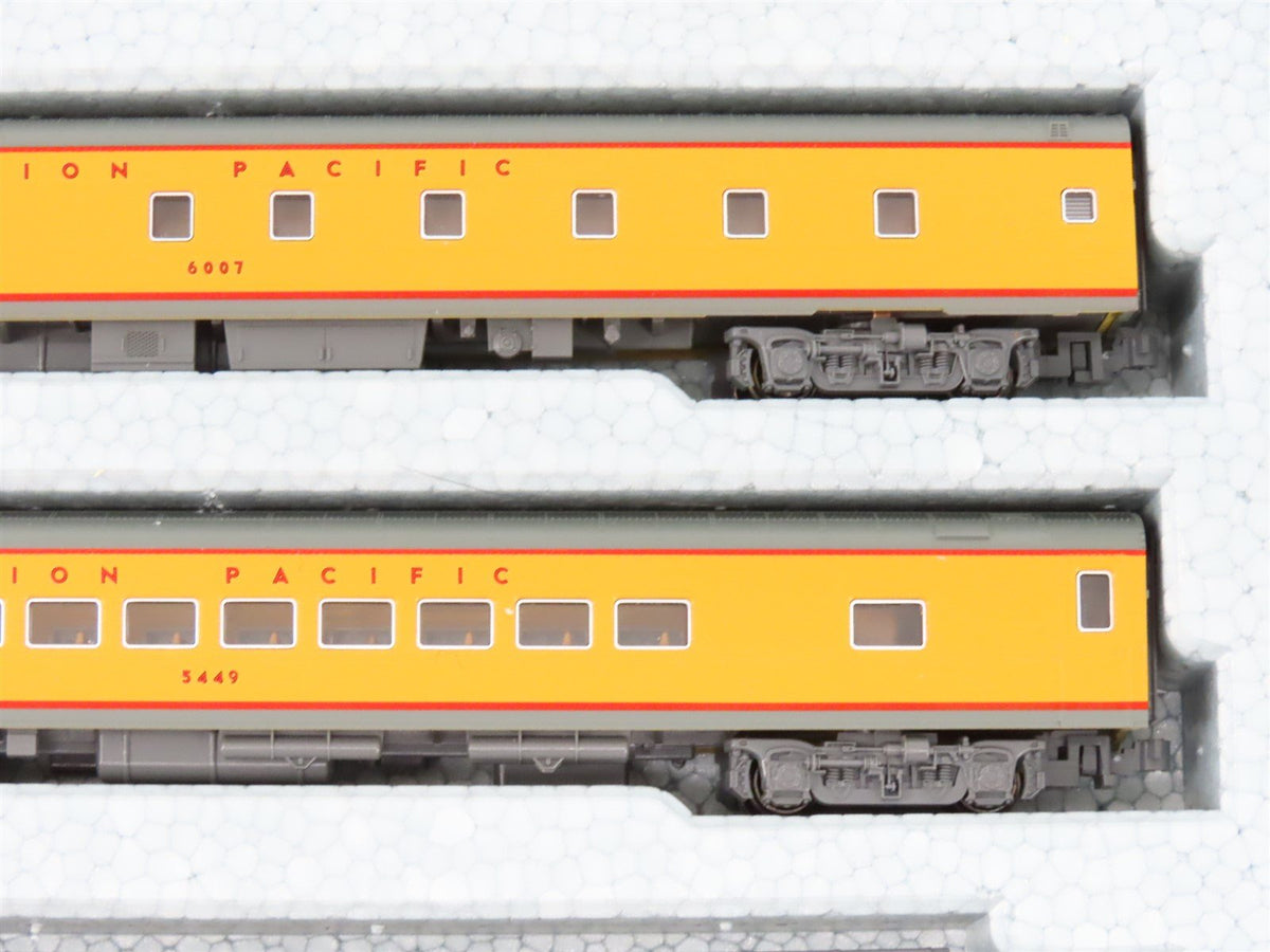 N KATO 106-087 UP City Of Los Angeles Passenger 11-Car Set w/Unitrack Display