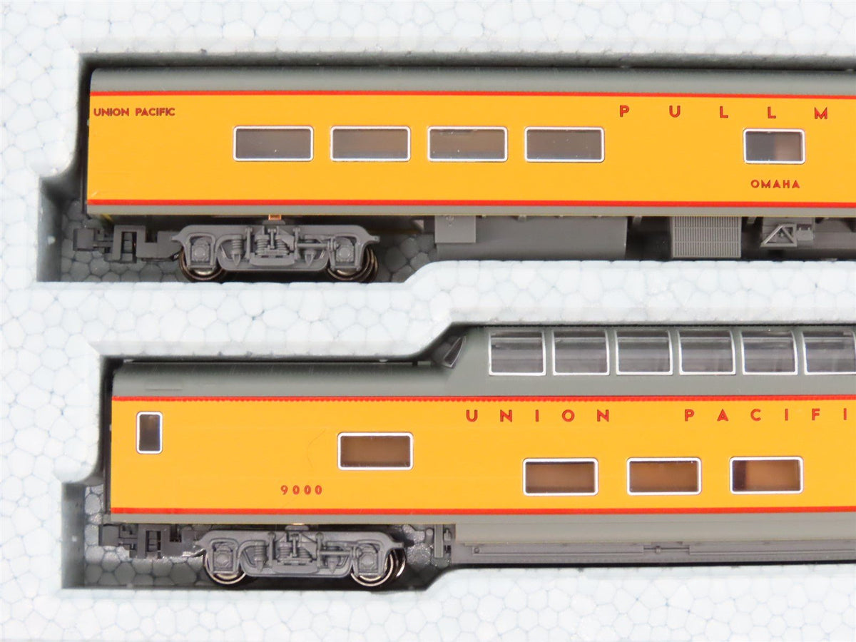 N KATO 106-087 UP City Of Los Angeles Passenger 11-Car Set w/Unitrack Display