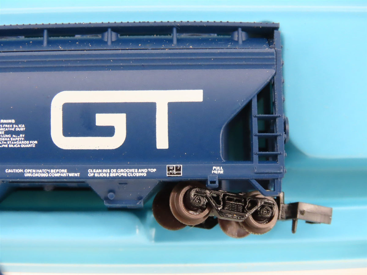 N Scale Atlas 3911 GTW Grand Trunk Western 2-Bay Centerflow Hopper #315066