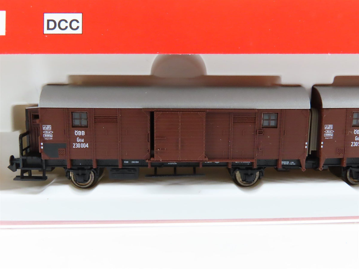 N Fleischmann 830681 OBB Austrian Federal Leig Wageneinheit Double Boxcar wLight