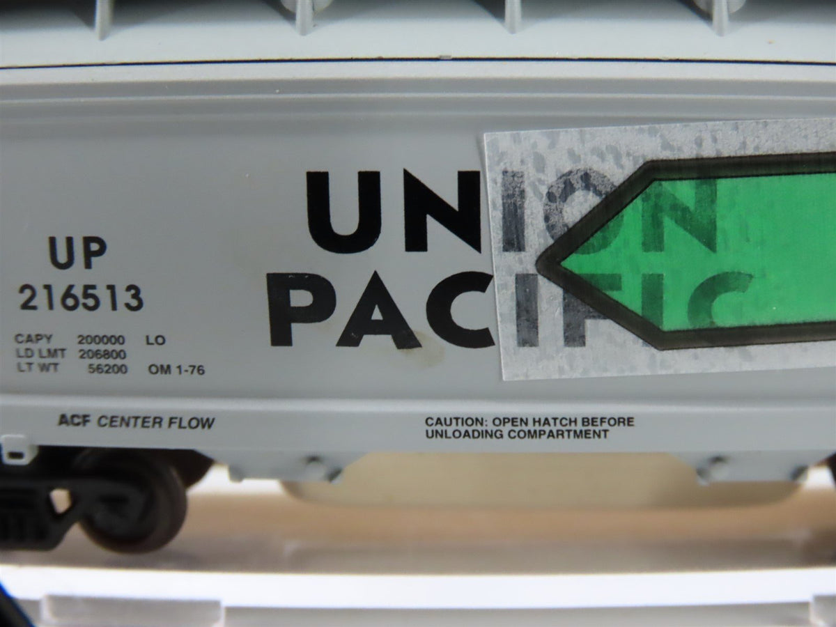N Scale Atlas 39051 UP Union Pacific 2-Bay Centerflow Hopper #216513