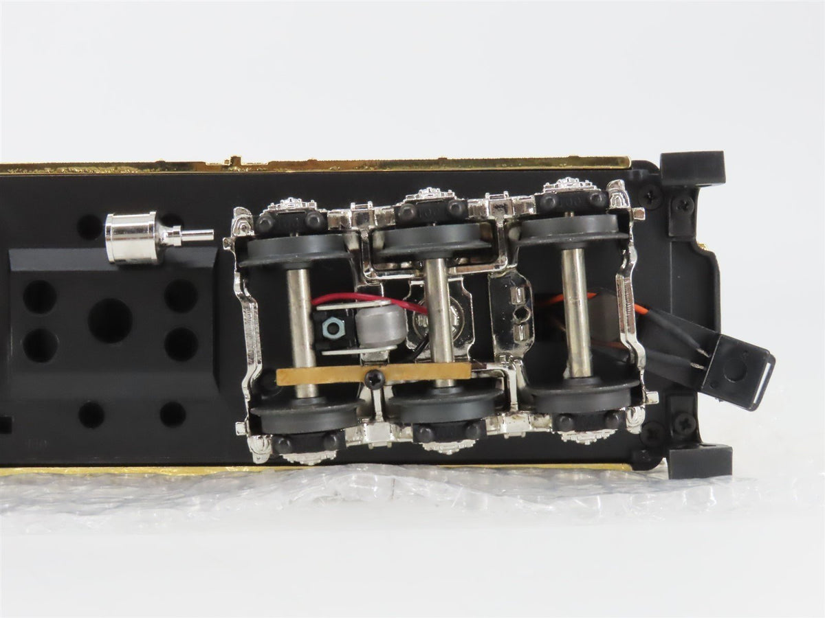 O Gauge 3-Rail Lionel 6-28062 100th Anniversery Gold 700E Hudson Steam wDisplay