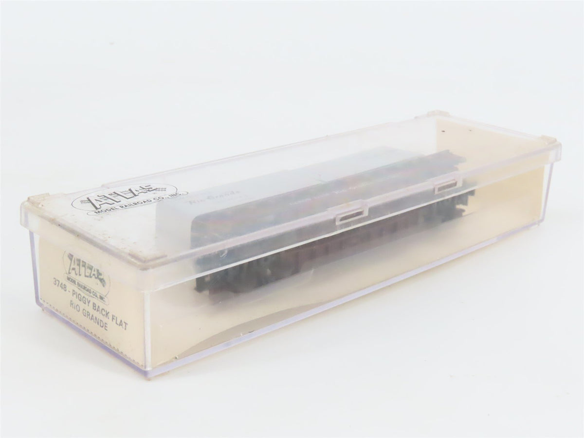 N Scale Atlas 3748 D&amp;RGW Rio Grande Piggyback Flat Car #22338 w/ 2 Trailers