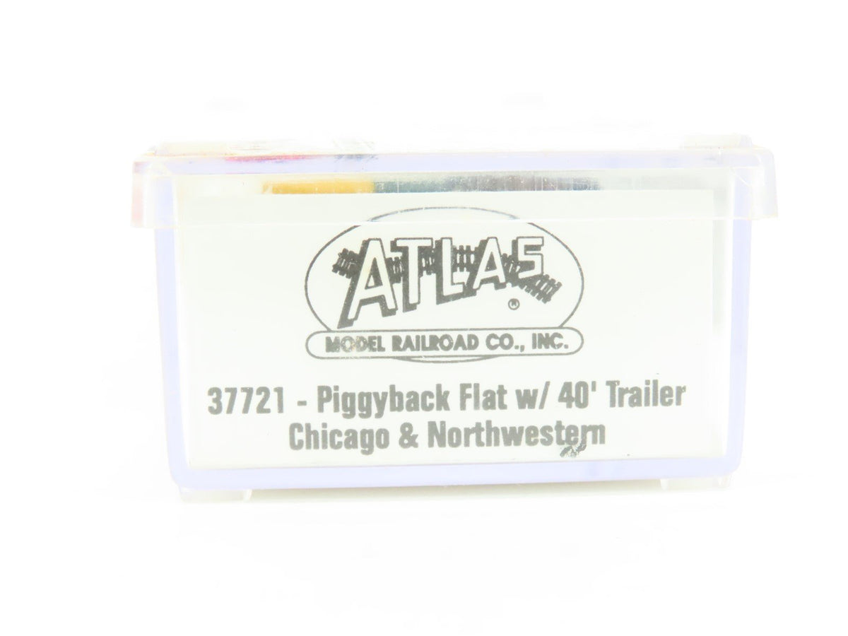 N Atlas 37721 CNW Chicago North Western Piggyback Flat Car #48303 w/ 40&#39; Trailer