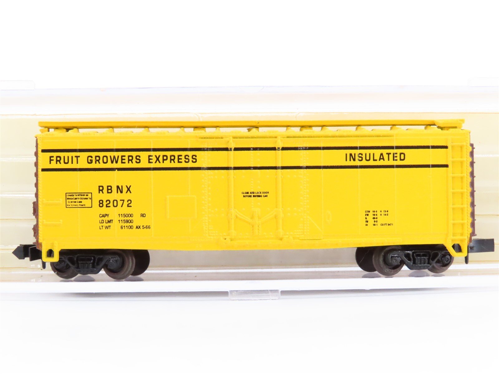 N Scale Atlas 3331 RBNX Fruit Growers Express 40' Plug Door Box Car #82072