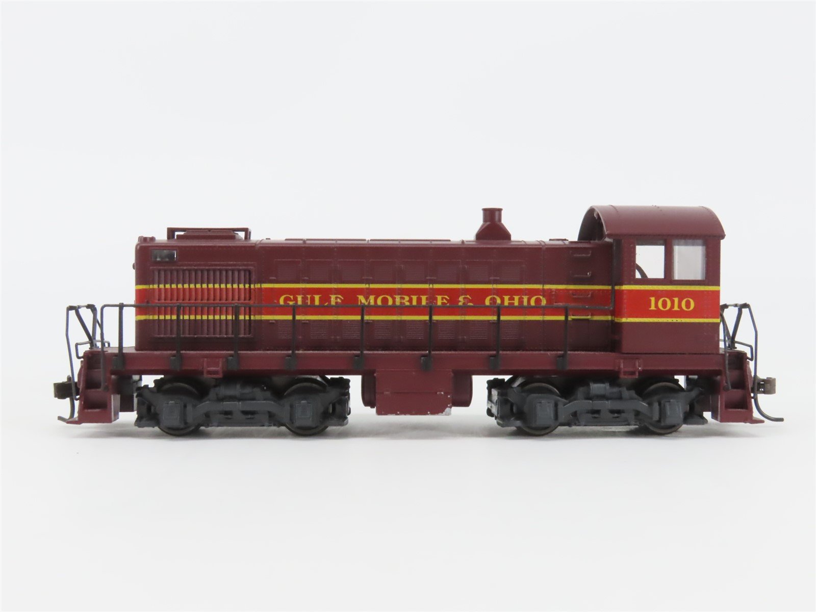 HO Scale Atlas GMO Gulf Mobile & Ohio ALCO S2 Diesel Switcher #1010