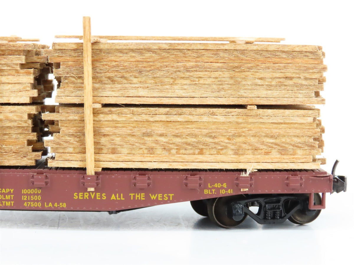 LOT of 2 HO Scale ATSF Santa Fe &amp; UP Union Pacific Flat Cars w/ Custom Loads