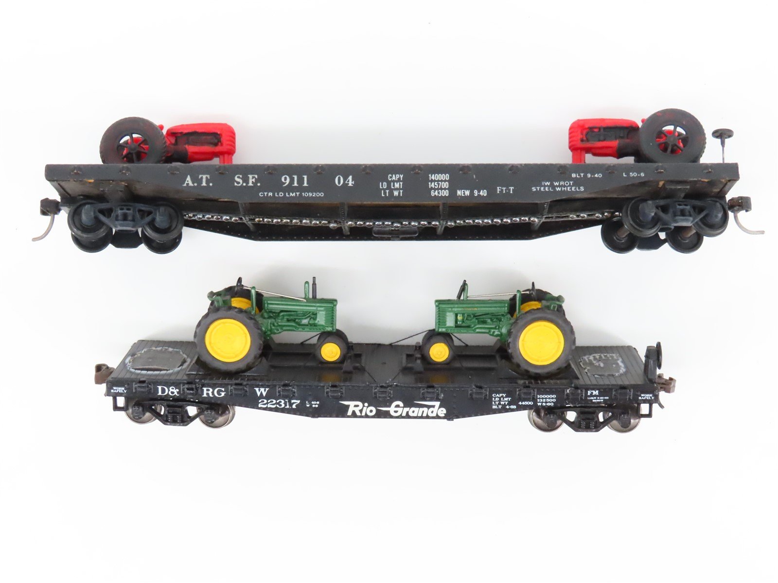 LOT of 2 HO Scale ATSF Santa Fe D&RGW Rio Grande Flat Cars w/ Custom Loads