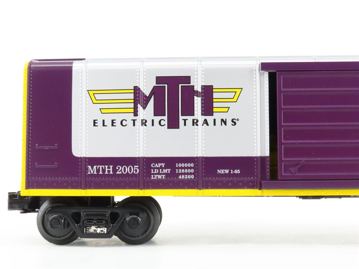O Gauge 3-Rail MTH RailKing 30-74223 Round Roof Box Car #2005 w/ Generator Load