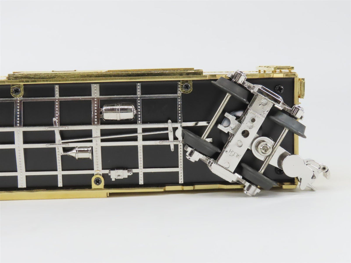 O Gauge 3-Rail MTH 20-93037 NYC Millennium Special 40&#39; Box Car - Gold Plated