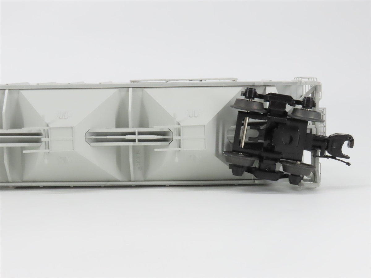 O Gauge 3-Rail MTH 20-97319 TLDX Pillsbury 3-Bay Covered Hopper #6758