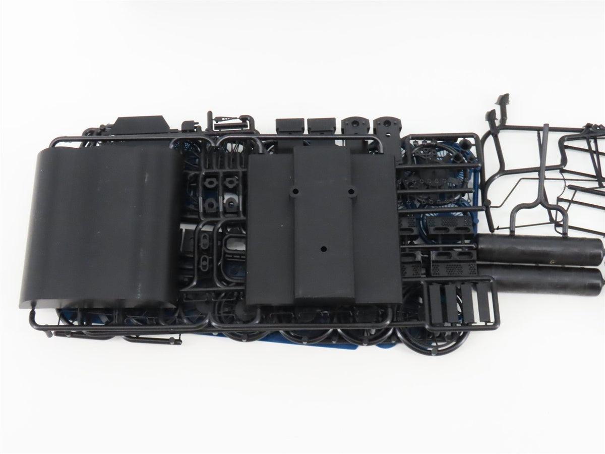 O Gauge 3-Rail Red Caboose Undecorated GP9 Diesel Loco Body Kit UNPOWERED