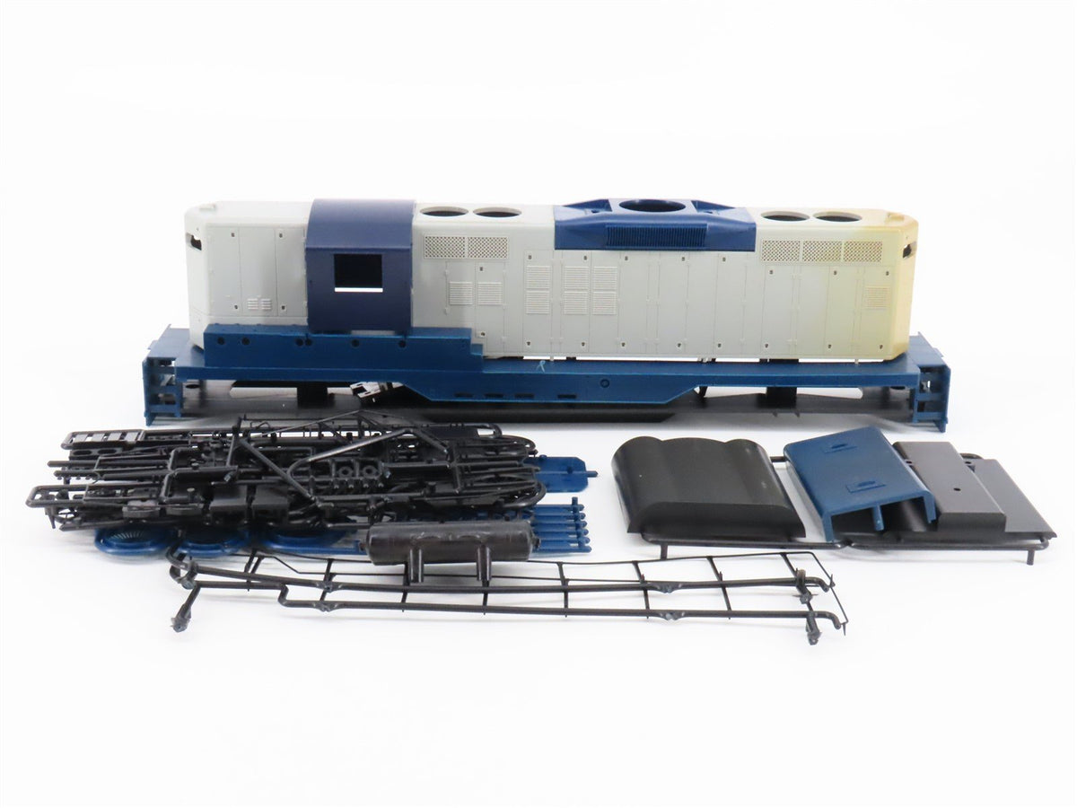 O Gauge 3-Rail Red Caboose Undecorated GP9 Diesel Loco Body Kit UNPOWERED