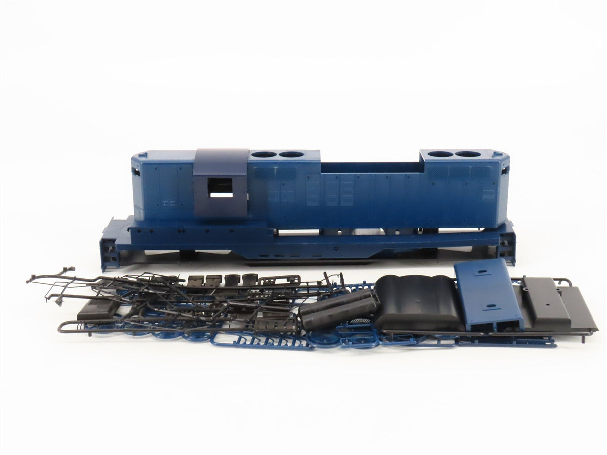 O Gauge 3-Rail Red Caboose OSA01 Undecorated GP9 Diesel Loco Body Kit UNPOWERED