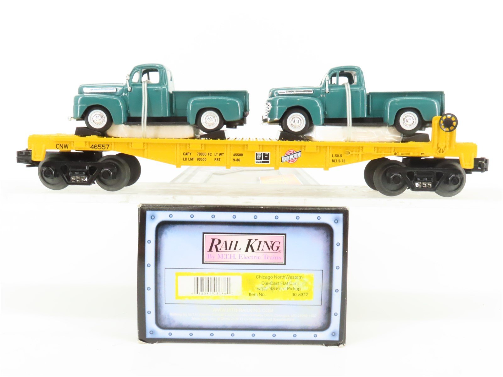 O Gauge 3-Rail Rail King MTH 30-8312 CNW Die Cast Flat car w/Ford PIckups 46557