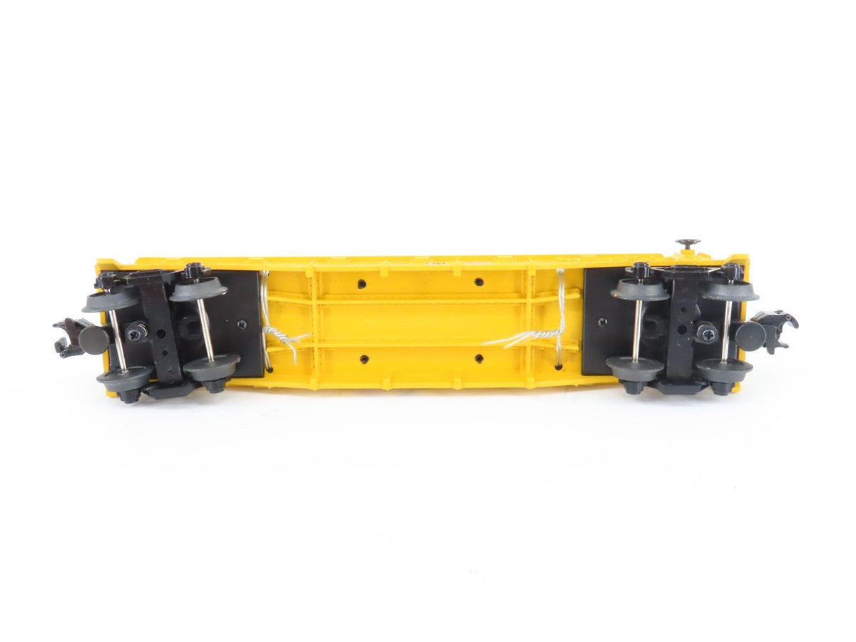 O Gauge 3-Rail Rail King MTH 30-8312 CNW Die Cast Flat car w/Ford PIckups 46557