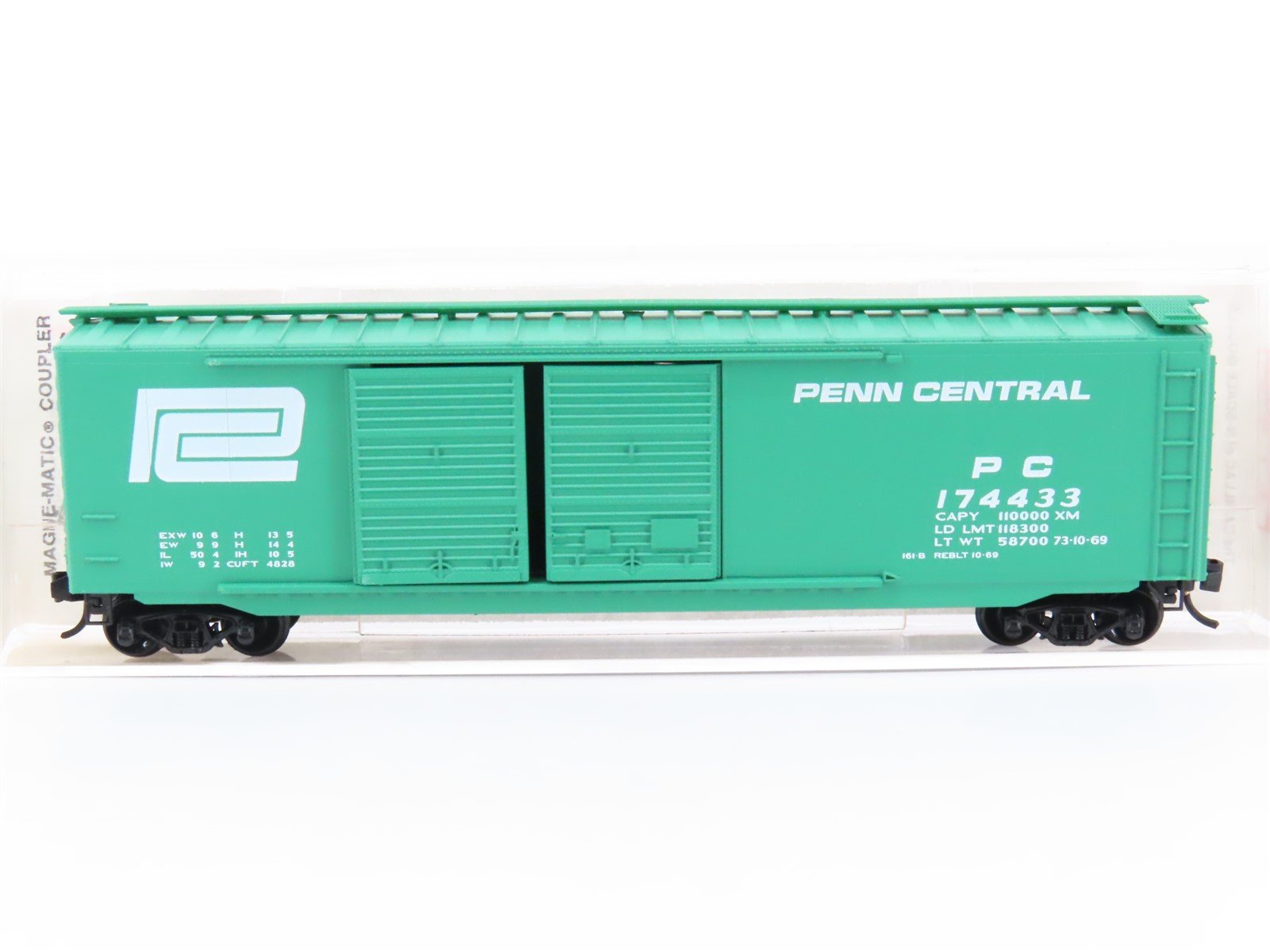 N Scale Micro-Trains MTL 34020 PC Penn Central 50' Standard Boxcar #174433