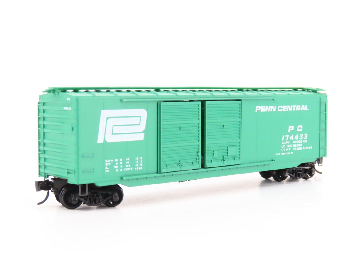 N Scale Micro-Trains MTL 34020 PC Penn Central 50&#39; Standard Boxcar #174433
