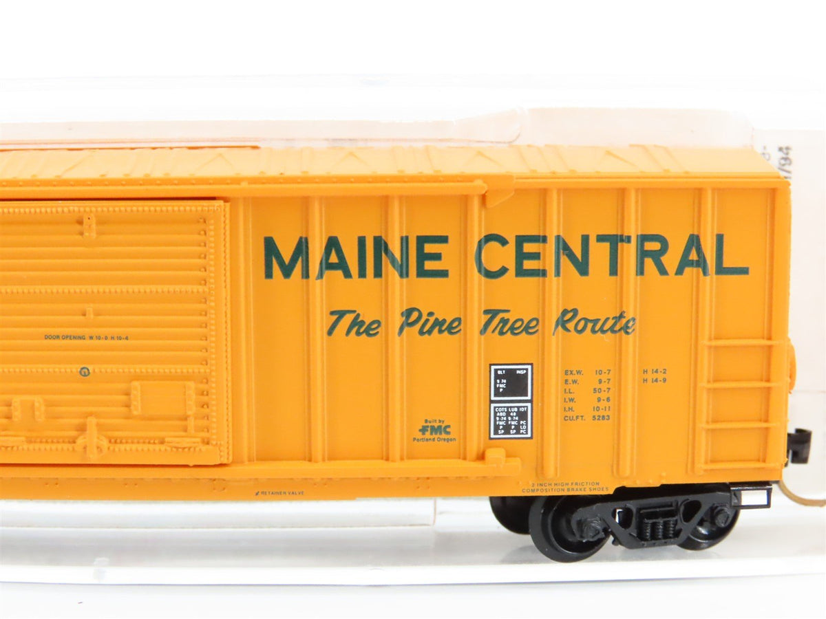 N Micro-Trains MTL 25020 MEC Maine Central &quot;Pine Tree Route&quot; 50&#39; Boxcar #31011