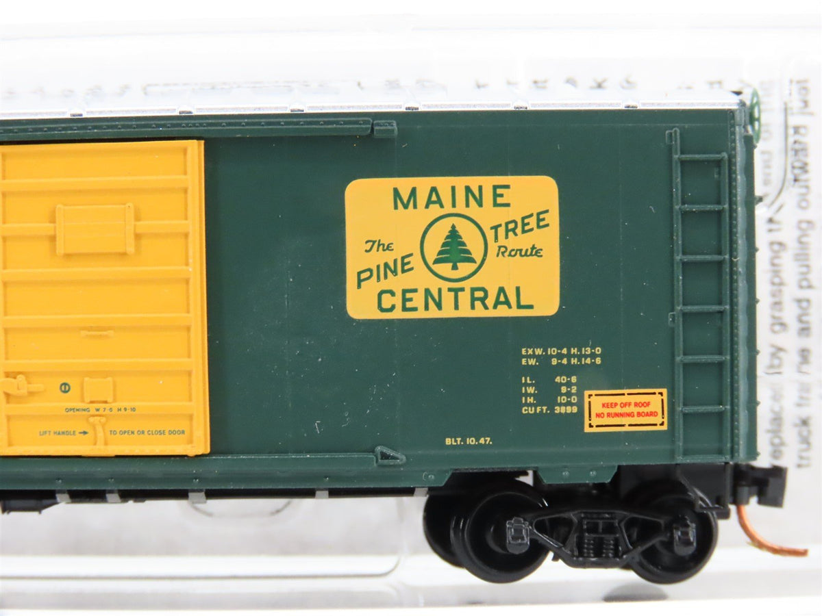N Scale Micro-Trains MTL 07300120 MEC &quot;Pine Tree Route&quot; 40&#39; Boxcar #5055 w/ Load