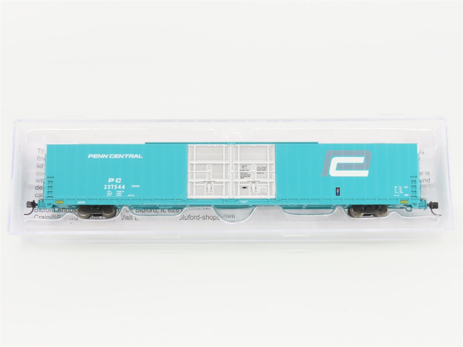 N Scale Bluford Shops 86701 PC Penn Central 86' Auto Parts Box Car #237544