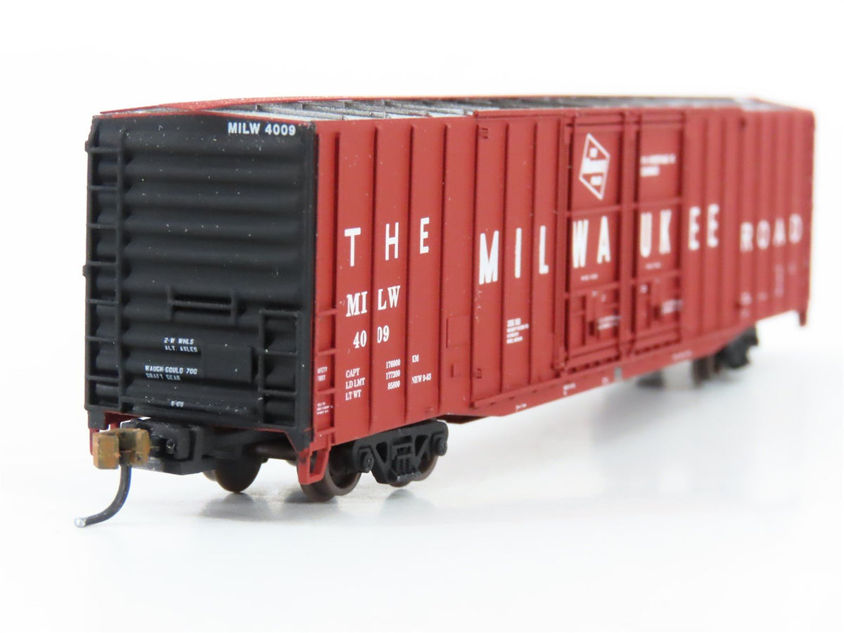 N Scale Athearn MILW Milwaukee Road 60&#39; PS Auto Parts Boxcar #4009