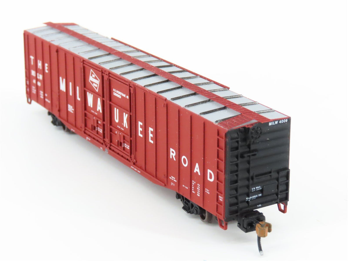 N Scale Athearn MILW Milwaukee Road 60&#39; PS Auto Parts Boxcar #4009
