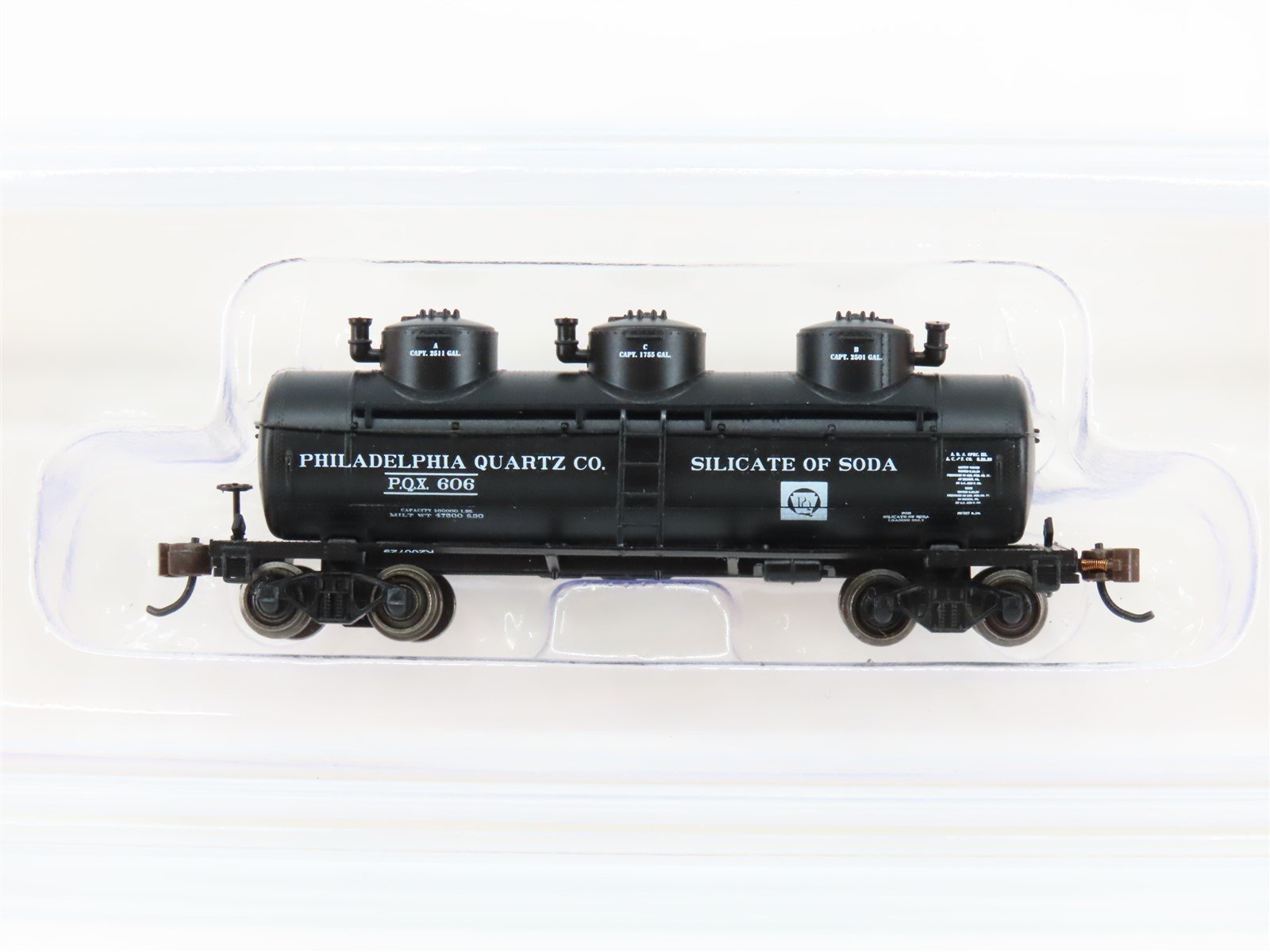 N Scale Bachmann 17151 PQX Philadelphia Quartz Co 3-Dome Tank Car #606