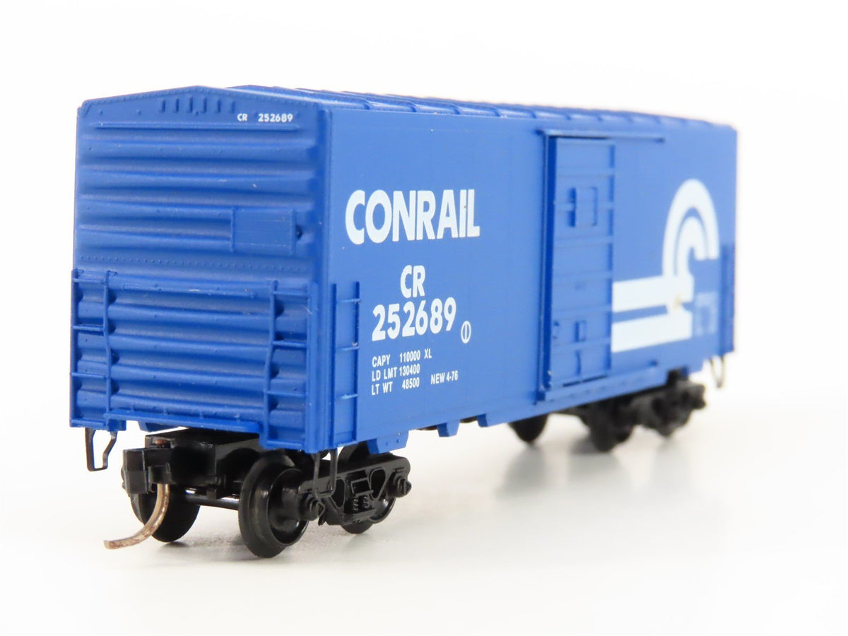 N Scale MicroTrains MTL 24130 CR Conrail 40&#39; Standard Single Door Boxcar #252689