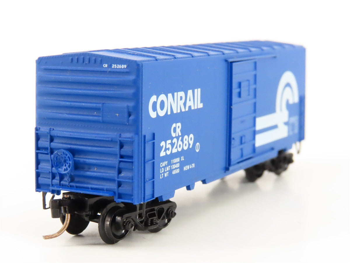 N Scale MicroTrains MTL 24130 CR Conrail 40&#39; Standard Single Door Boxcar #252689