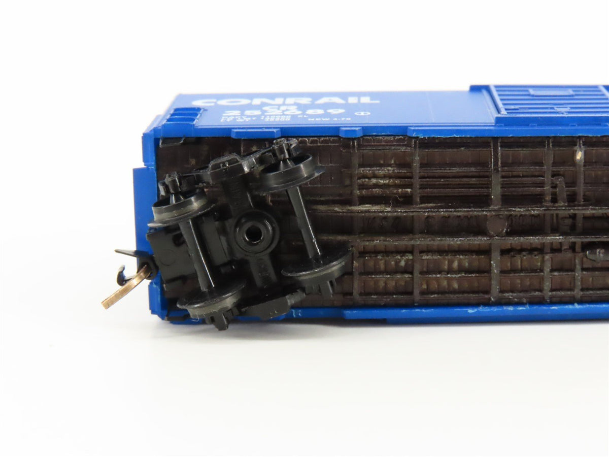 N Scale MicroTrains MTL 24130 CR Conrail 40&#39; Standard Single Door Boxcar #252689