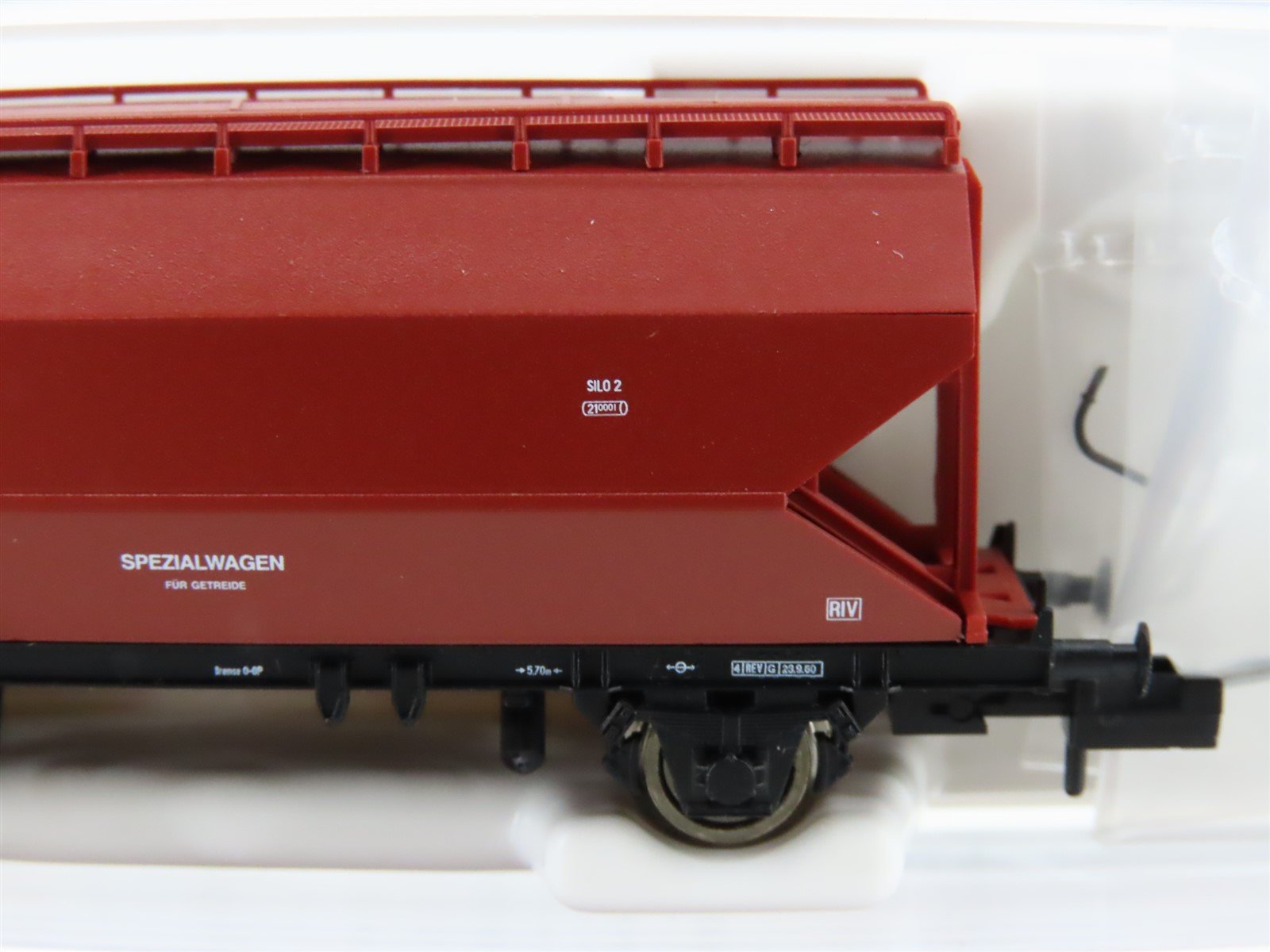 N Scale Fleischmann 830310 BLS Bern-Lotschberg-Simplon Grain Silo Wagon 2-Pack