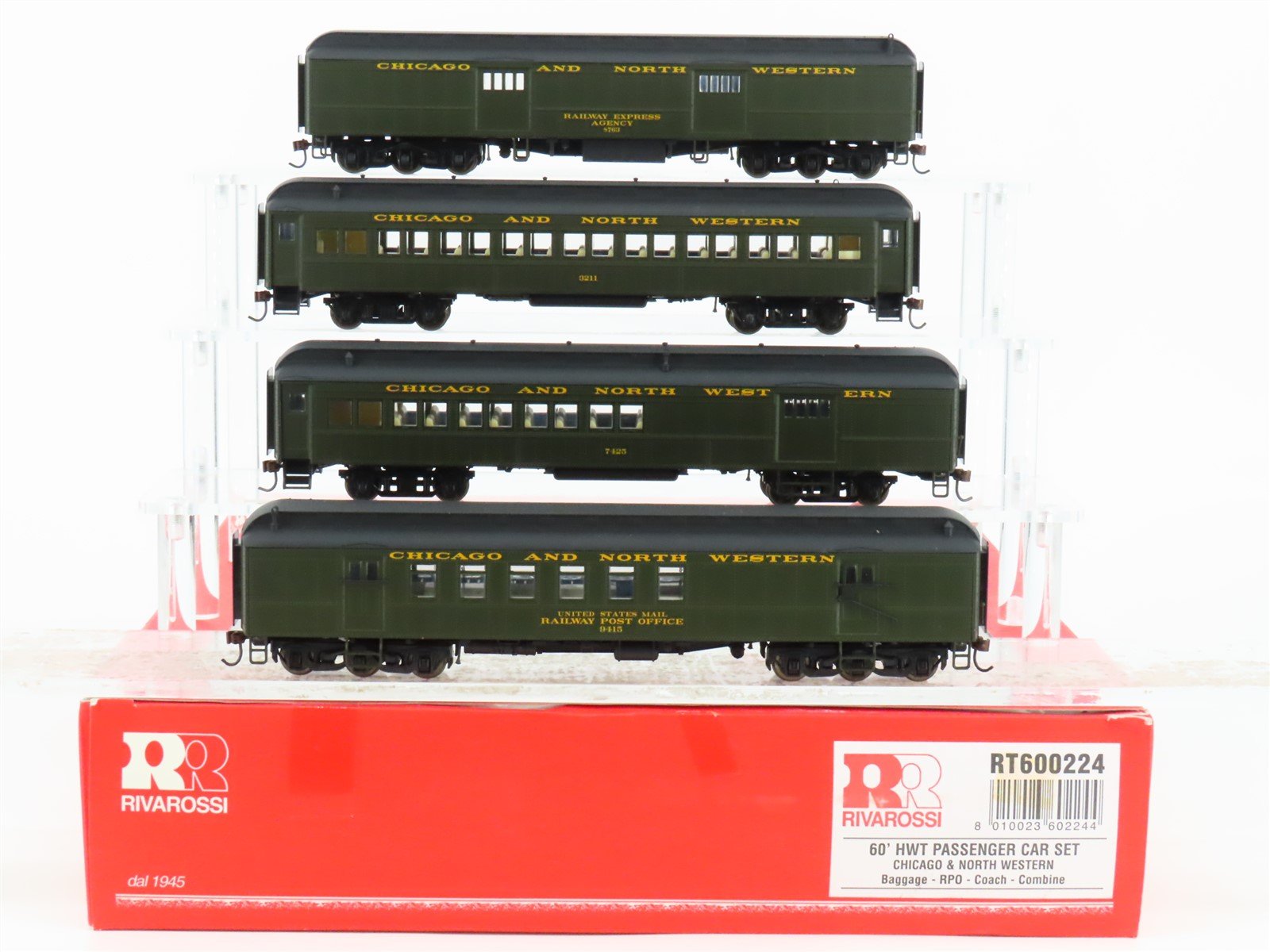 HO Scale Rivarossi RT600224 CNW Chicago Northwestern Passenger 4-Car Set