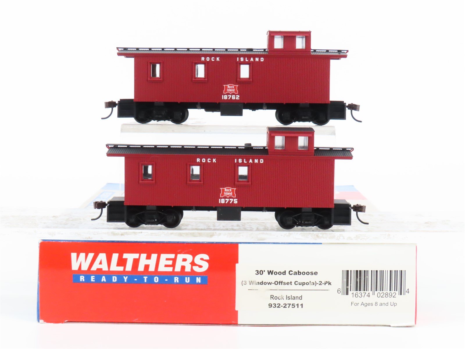 HO Scale Walthers 932-27511 RI Rock Island 36' Wood Offset Cupola Caboose 2-Pack