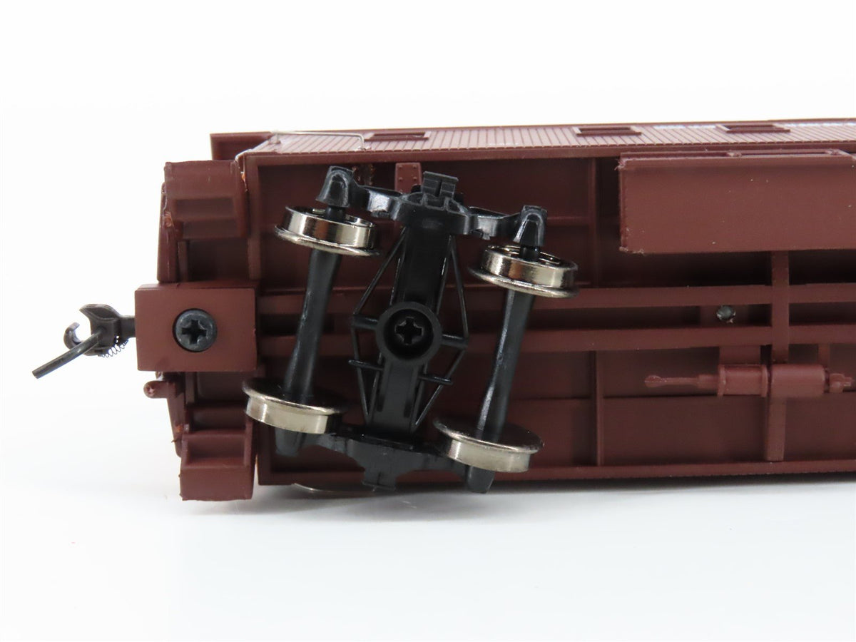 HO Scale Walthers 932-27607 SP Southern Pacific C-30-1 Wood Caboose 2-Pack