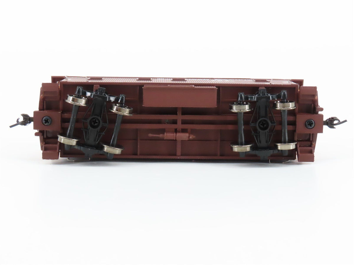 HO Scale Walthers 932-27607 SP Southern Pacific C-30-1 Wood Caboose 2-Pack