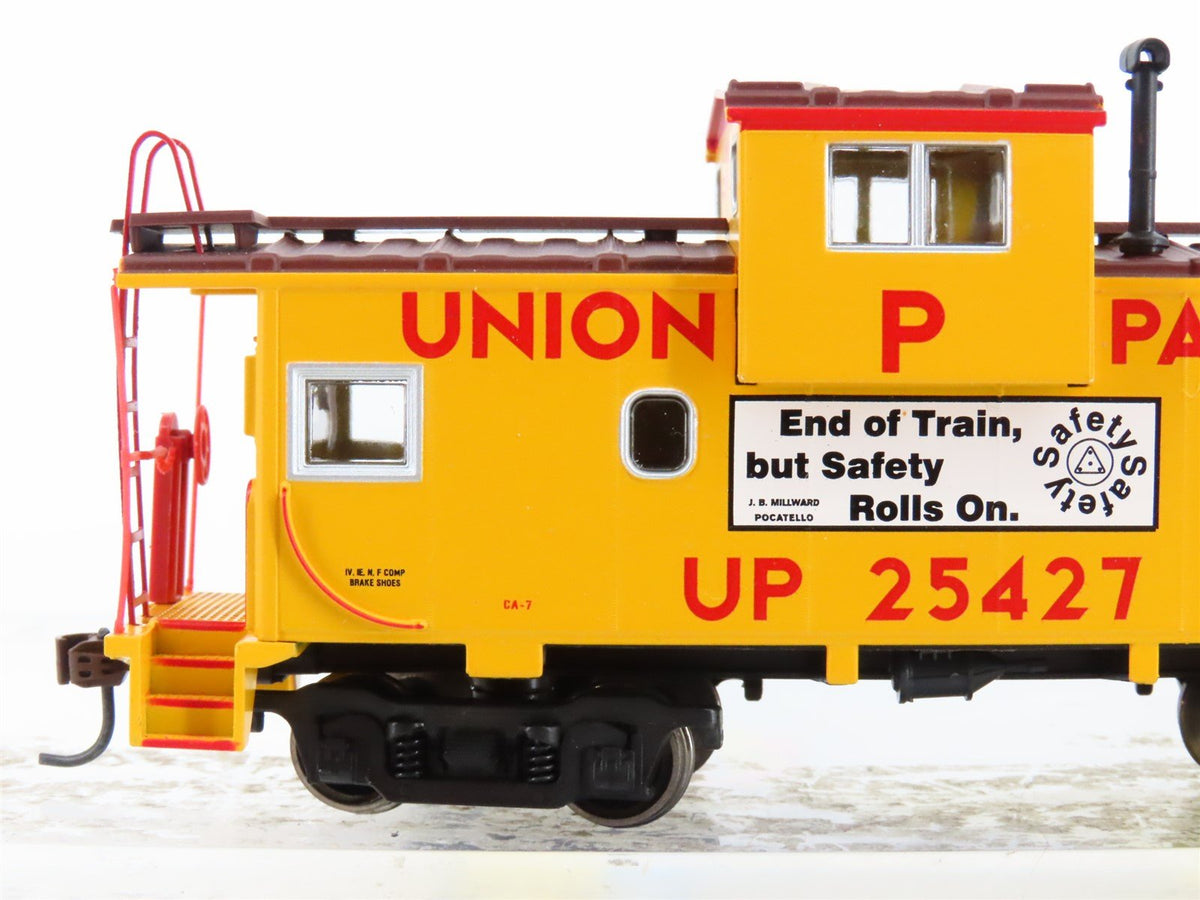 HO Scale Athearn 75196 UP Union Pacific Wide Vision Caboose #25427