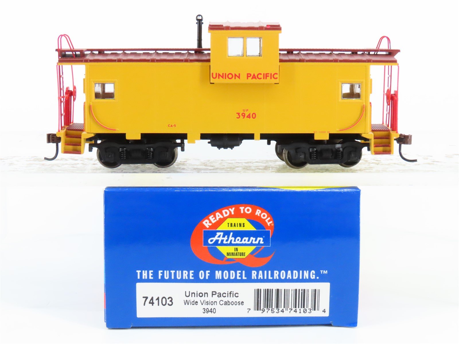 HO Scale Athearn 74103 UP Union Pacific Wide Vision Caboose #3940