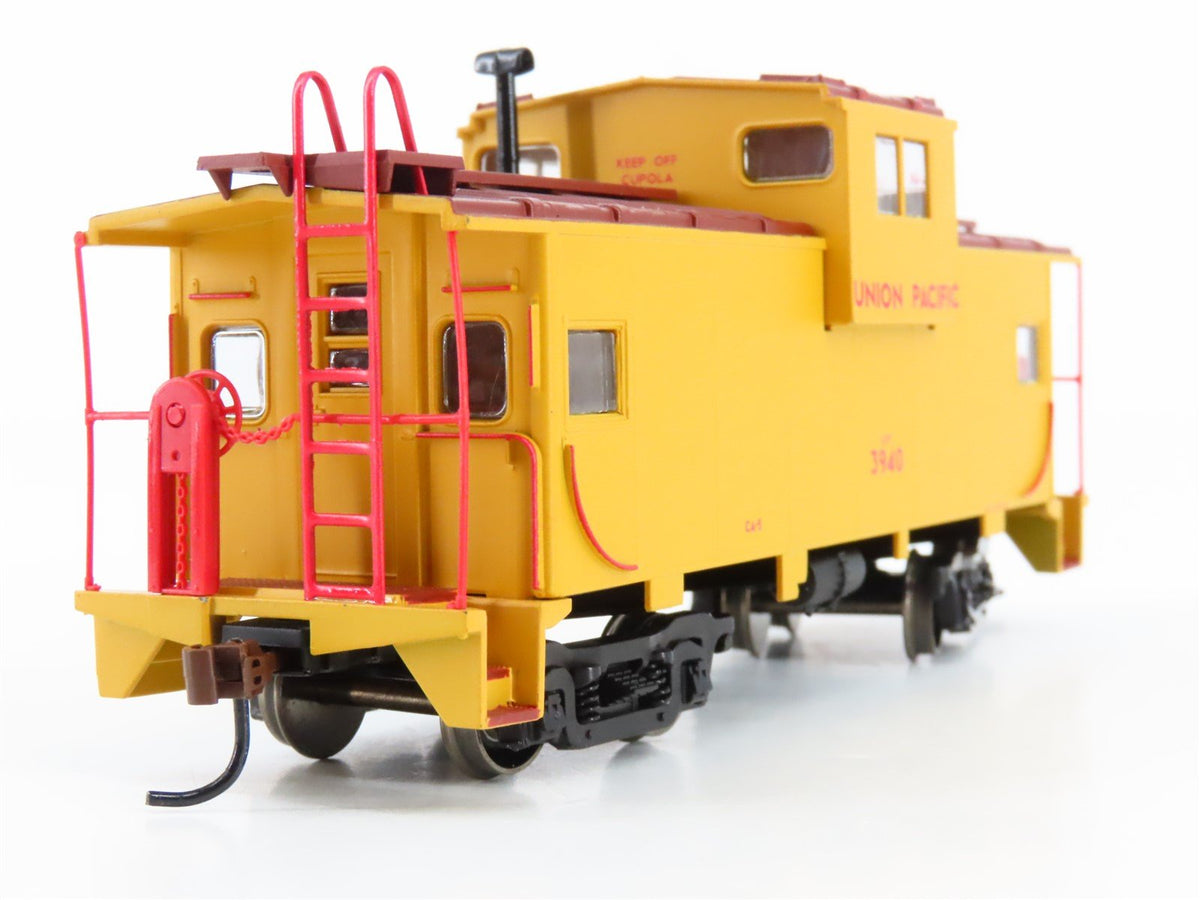 HO Scale Athearn 74103 UP Union Pacific Wide Vision Caboose #3940