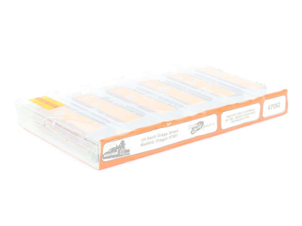 N Kadee Micro-Trains MTL 47062 SP UP Pacific Fruit Express Reefer 6-Pack Sealed